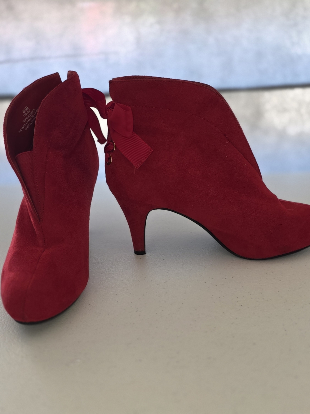 Impo Tarra Red Faux Suede Bow Back‎ Ankle Boots Shooties - Size 6.5